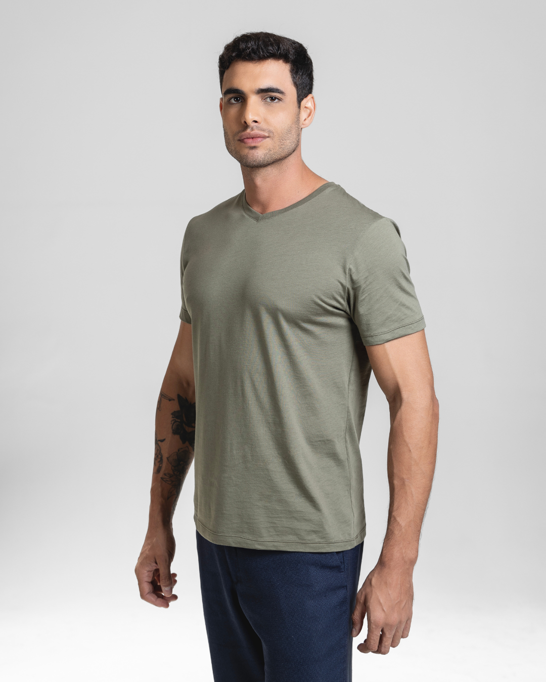 Camiseta Pima Premium Gola-V